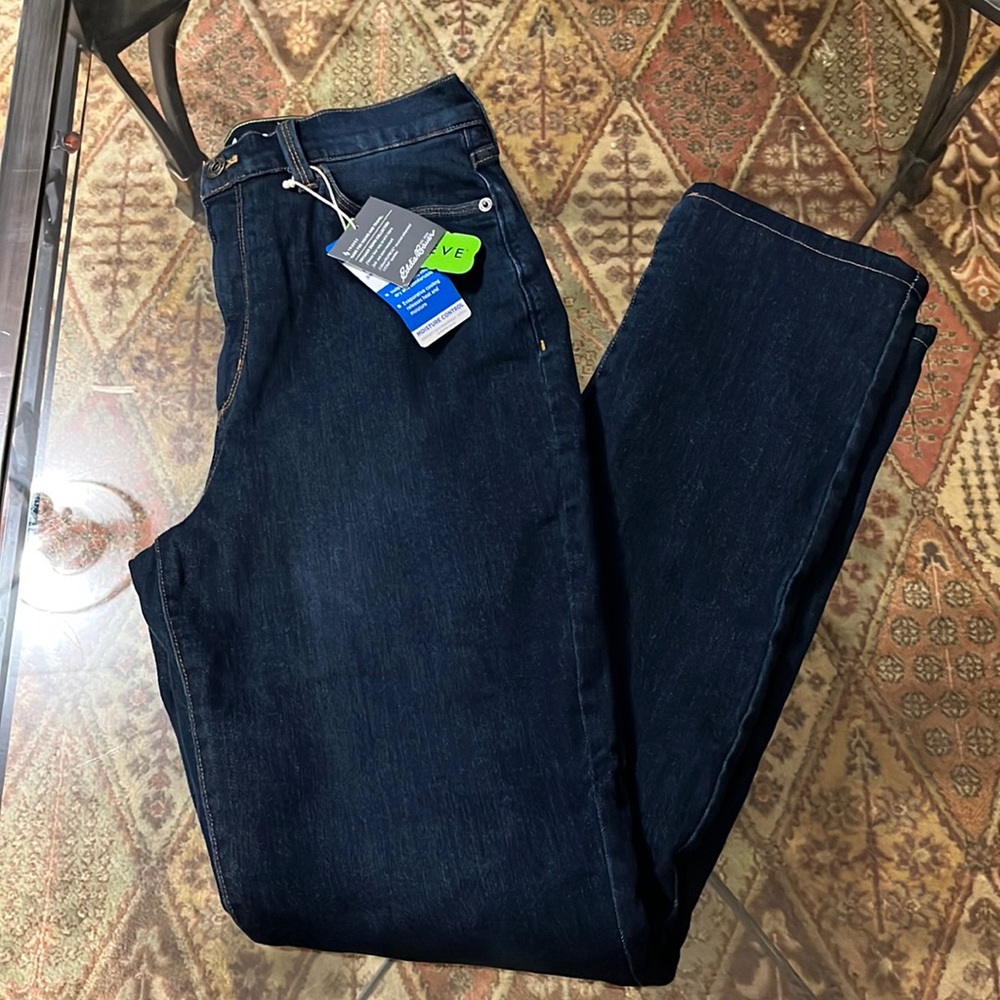 NWT Sz 10 Eddie Bauer Voyager Slightly Curvy High Rise Slim Straight Lined Jeans
